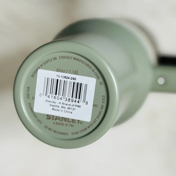 Stanley Tumbler 40oz Quencher Hearth & Hand with Magnolia Restful Green - Picture 12 of 17